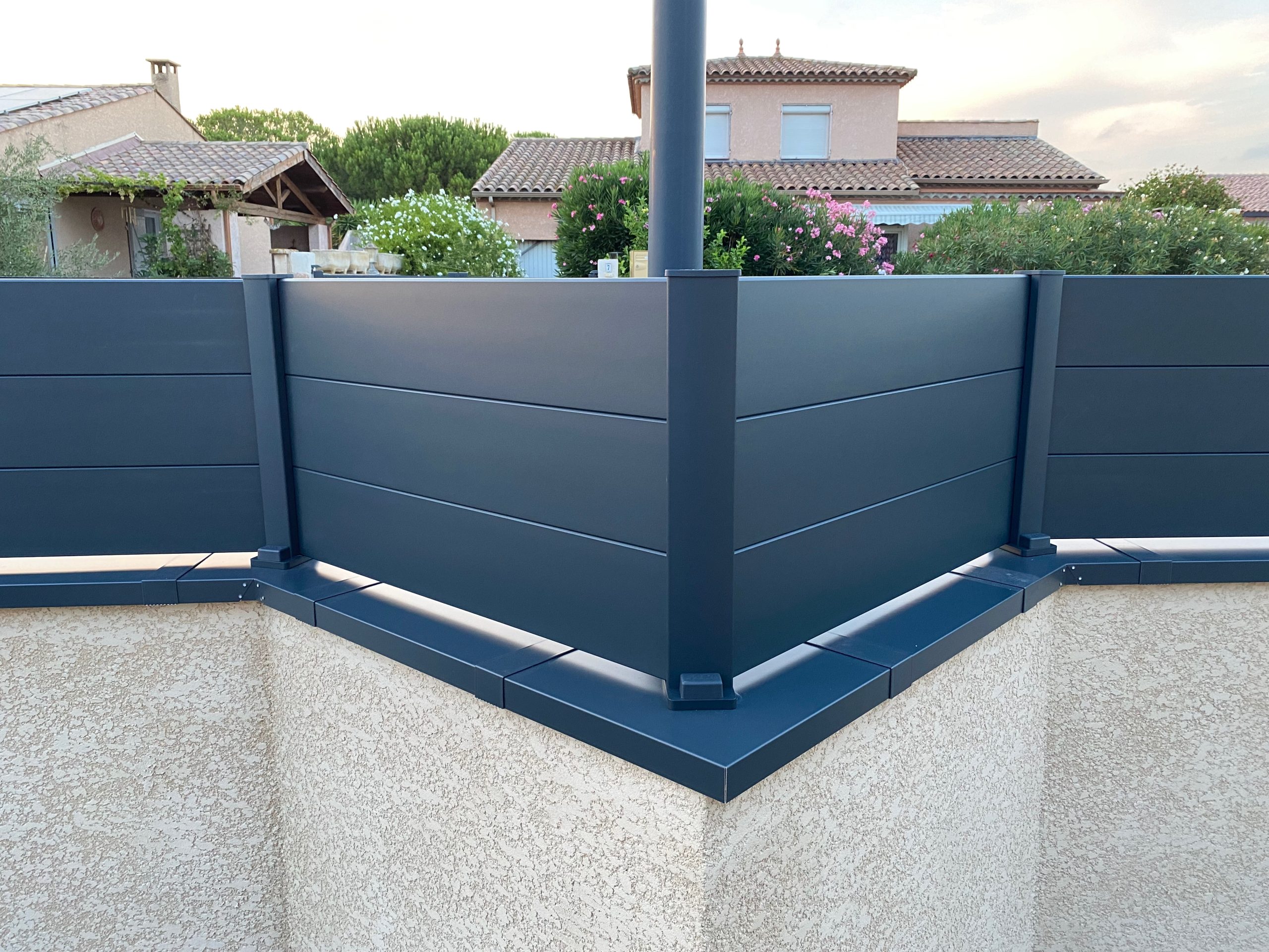 Pose de clôture à Saint - Perdon